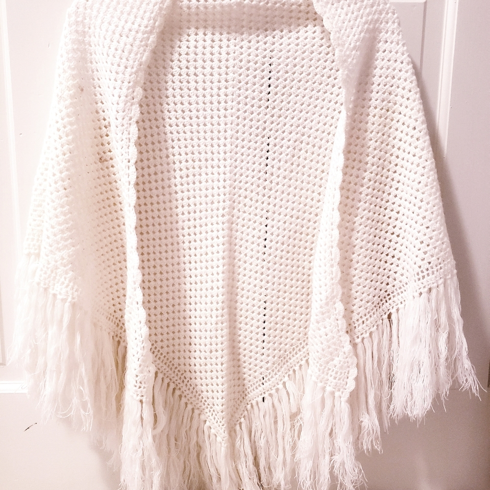 White Crocheted Wrap with Fringe